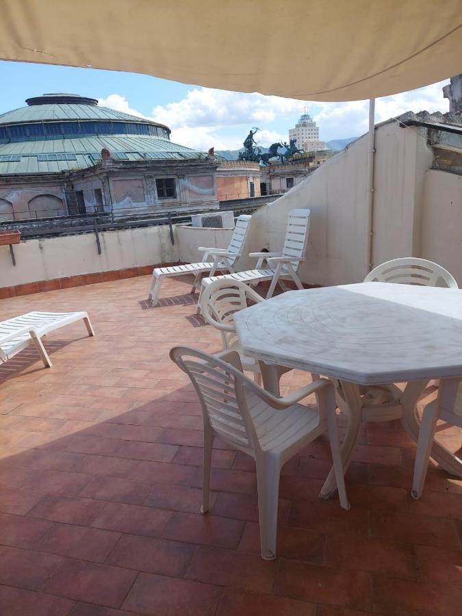 Bed and Breakfast Sweet Politeama Palermo Esterno foto