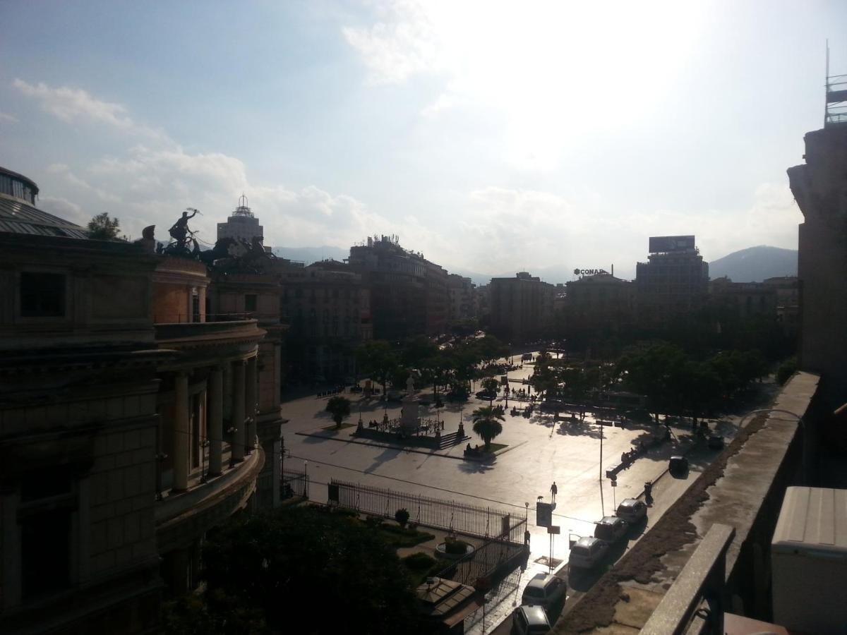 Bed and Breakfast Sweet Politeama Palermo Esterno foto