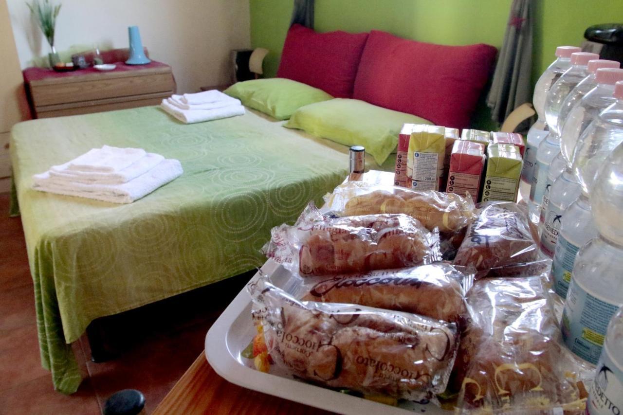 Bed and Breakfast Sweet Politeama Palermo Esterno foto
